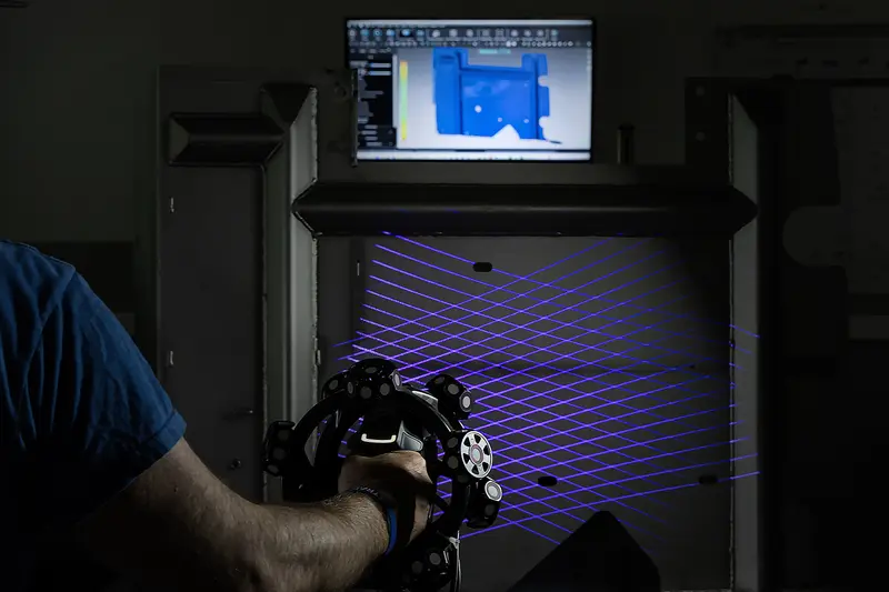 Structured-light 3D scanning during engineering verification
